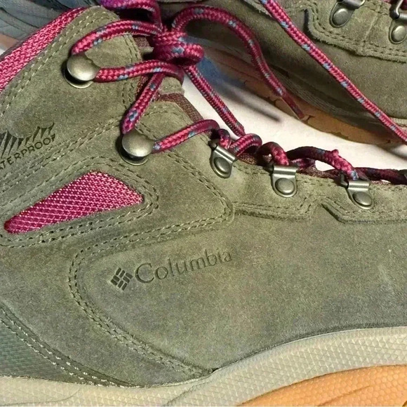 Columbia Women's Newton Ridge
Lightweight Waterproof Hiking Boot Size 10 Green - Picture 5 of 12